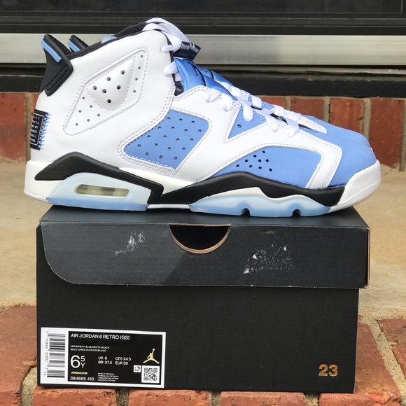 retro 6 unc 2022